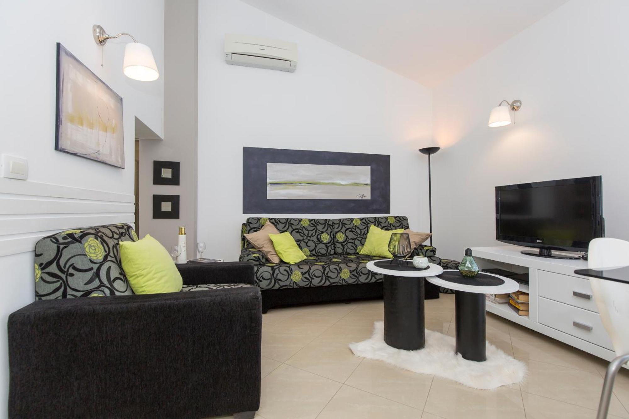 Adorable Holiday House Lilla-With Pool-Near Old Town Labin Labin  Bagian luar foto